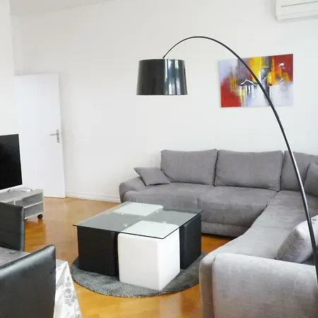 Avenue De La Paix - L'exclusif *