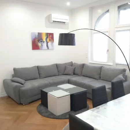 Avenue De La Paix - L'exclusif *