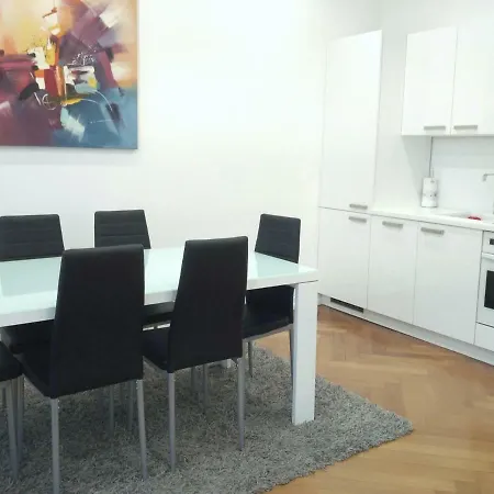 Avenue De La Paix - L'exclusif *